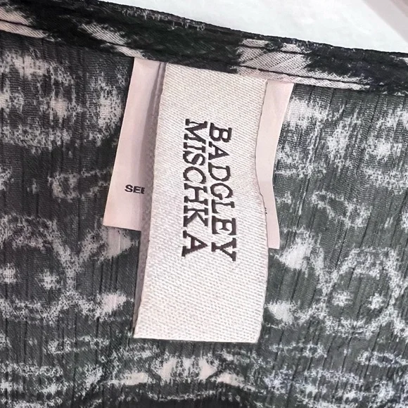 Badgley Mischka Black and White Beaded Oversized V-neck Swim Coverup Top, Small - Picture 4 of 11